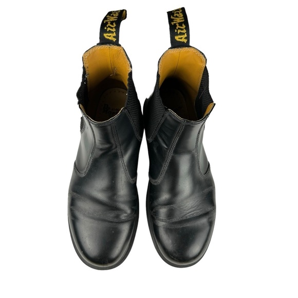 Dr. Martens 2976 Smooth Leather Chelsea Boots